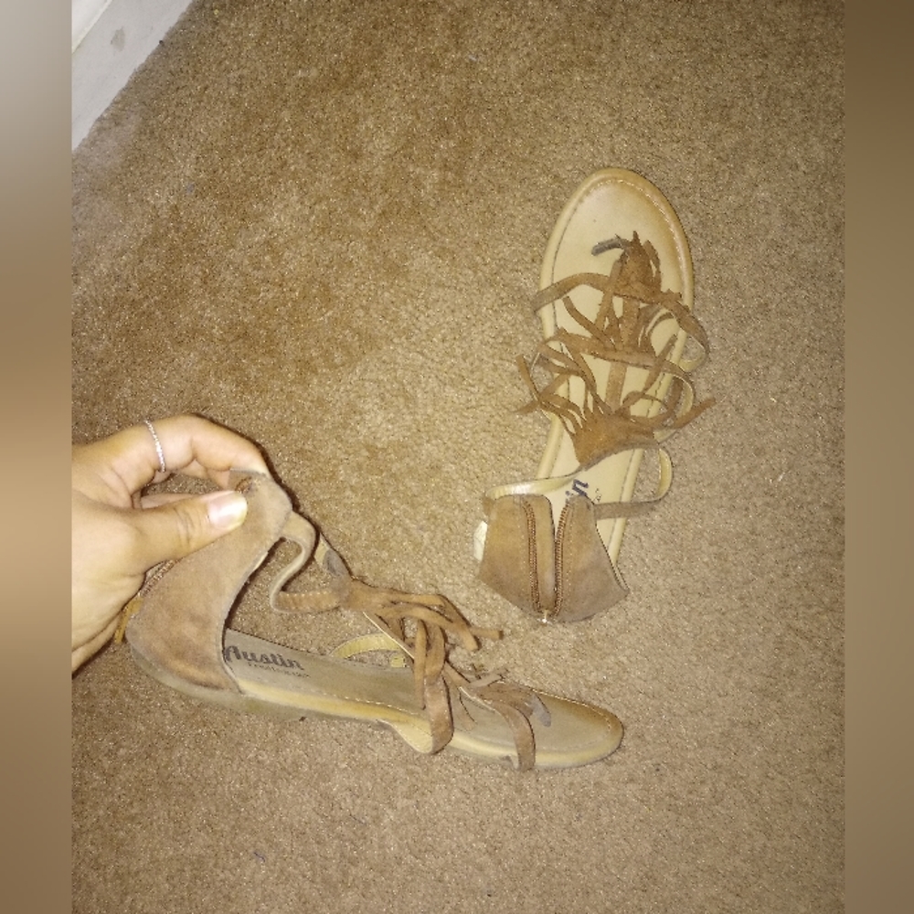 Sandals - Picture 2 of 3